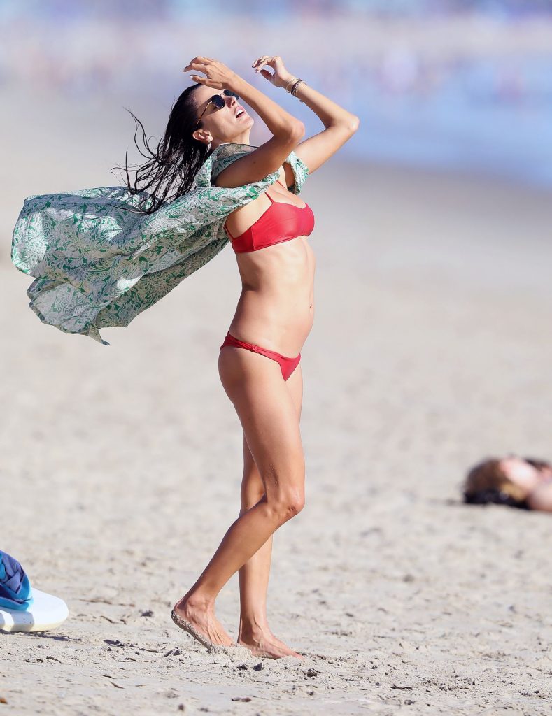 Alessandra Ambrosio Flaunts Her Perfect Body in a Red Bikini gallery, pic 24