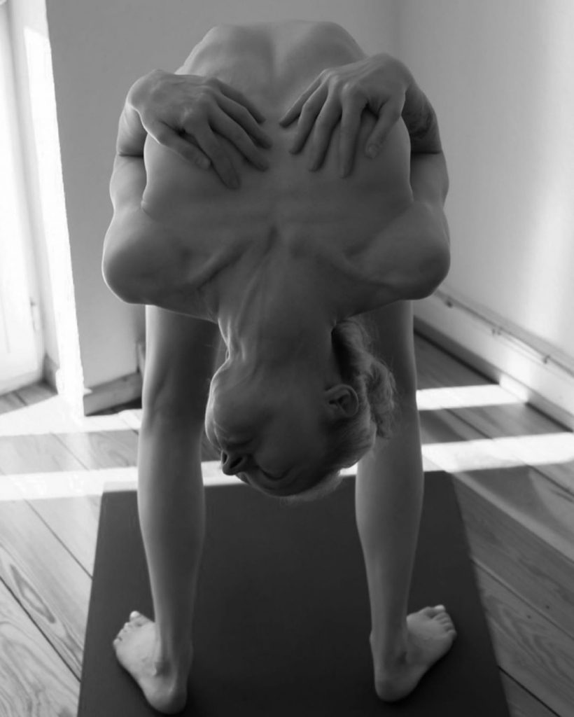 Weird German Granny Yoga Flocke Showing Her Nude Bendy Body gallery, pic 398