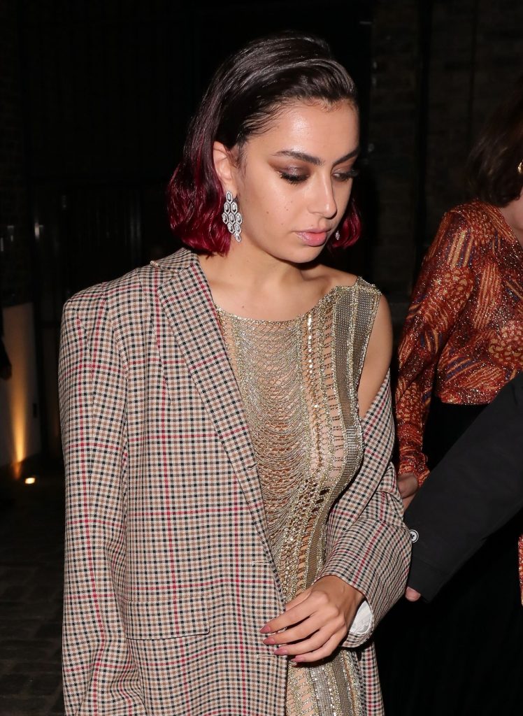 Busty Beauty Charli XCX Looks Awesome in a See-Through Dress gallery, pic 4