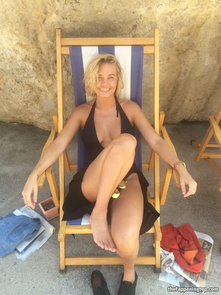 Shameless Lara Bingle Shows Her Huge Natural Boobs on a Beach gallery, pic 268