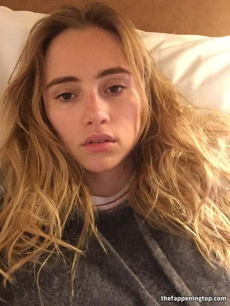 Suki Waterhouse Porn: Butt Plug Pictures, Naked Ass Pics, and More gallery, pic 36