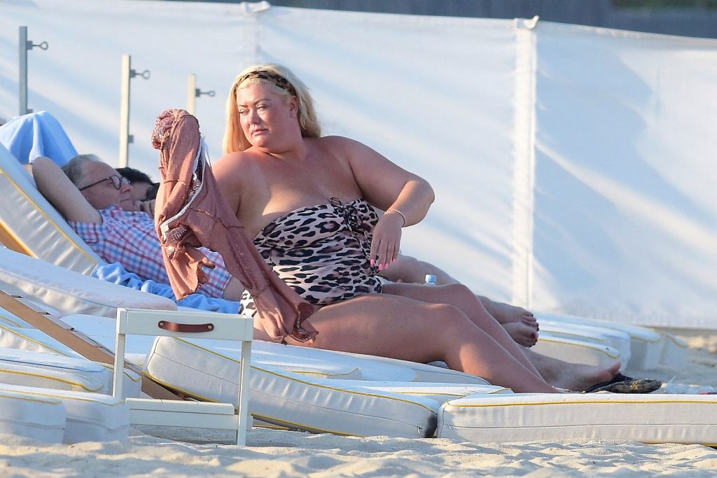 Fat Mature Lady Gemma Collins Shows Her Folds in a Swimsuit gallery, pic 24