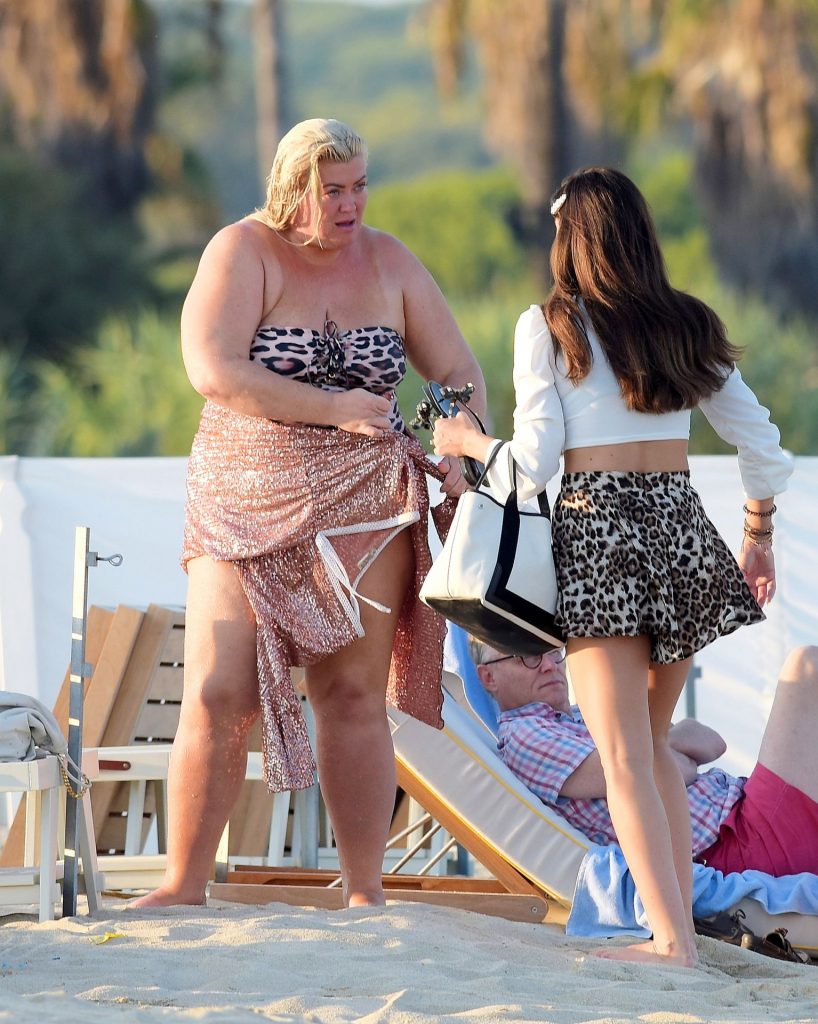 Fat Mature Lady Gemma Collins Shows Her Folds in a Swimsuit gallery, pic 36