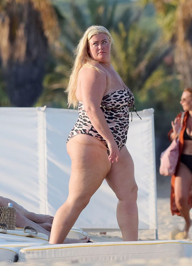 Fat Mature Lady Gemma Collins Shows Her Folds in a Swimsuit gallery, pic 56