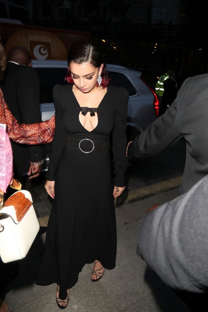 Charli XCX Displays Her Cleavage in a Stylish Black Dress gallery, pic 16