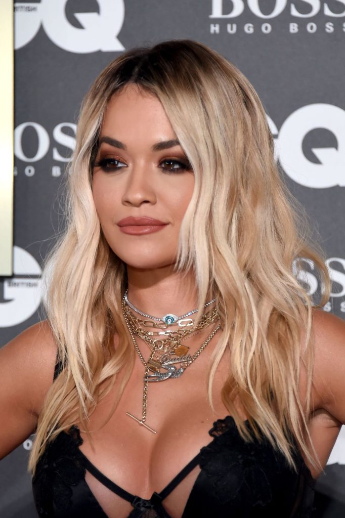 Sensational Singer Rita Ora Turning Heads in a Very Revealing Outfit gallery, pic 8