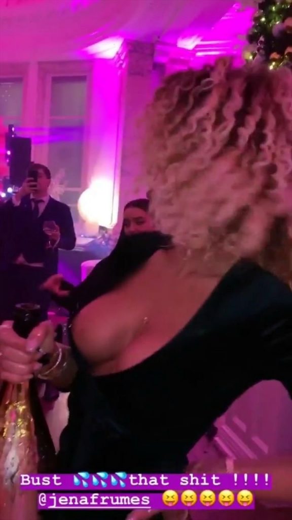 Frizzy-Haired Blonde Jena Frumes Accidentally Shows Her Nipple gallery, pic 20