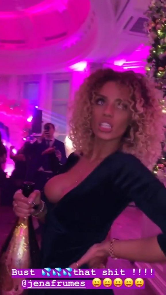 Frizzy-Haired Blonde Jena Frumes Accidentally Shows Her Nipple gallery, pic 6