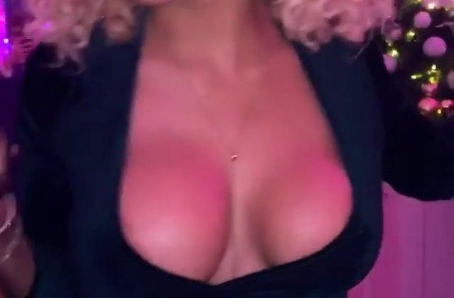 Frizzy-Haired Blonde Jena Frumes Accidentally Shows Her Nipple