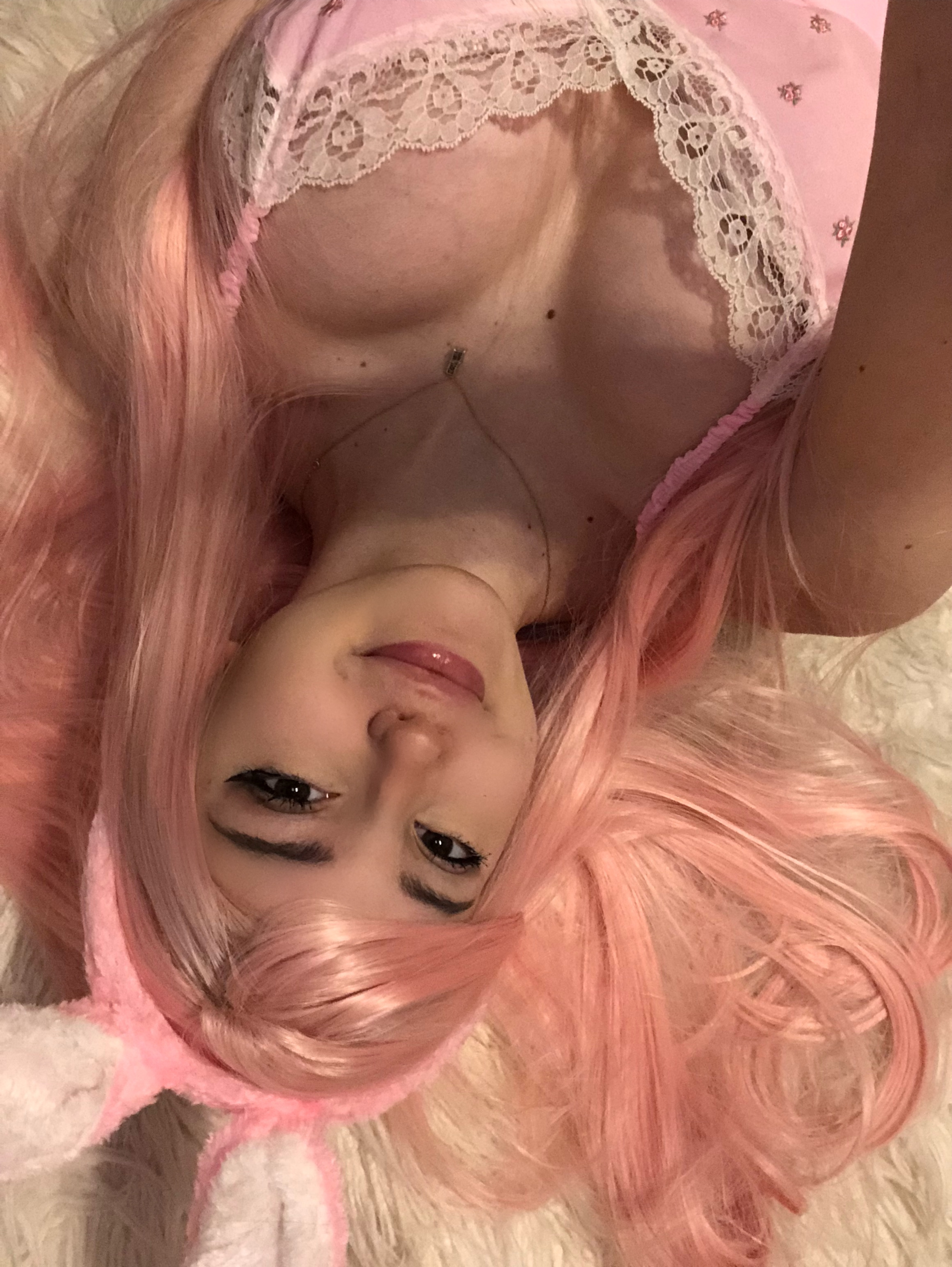 YouTuber Jinx ASMR Shamelessly Showing Off Her Beautiful Breasts.