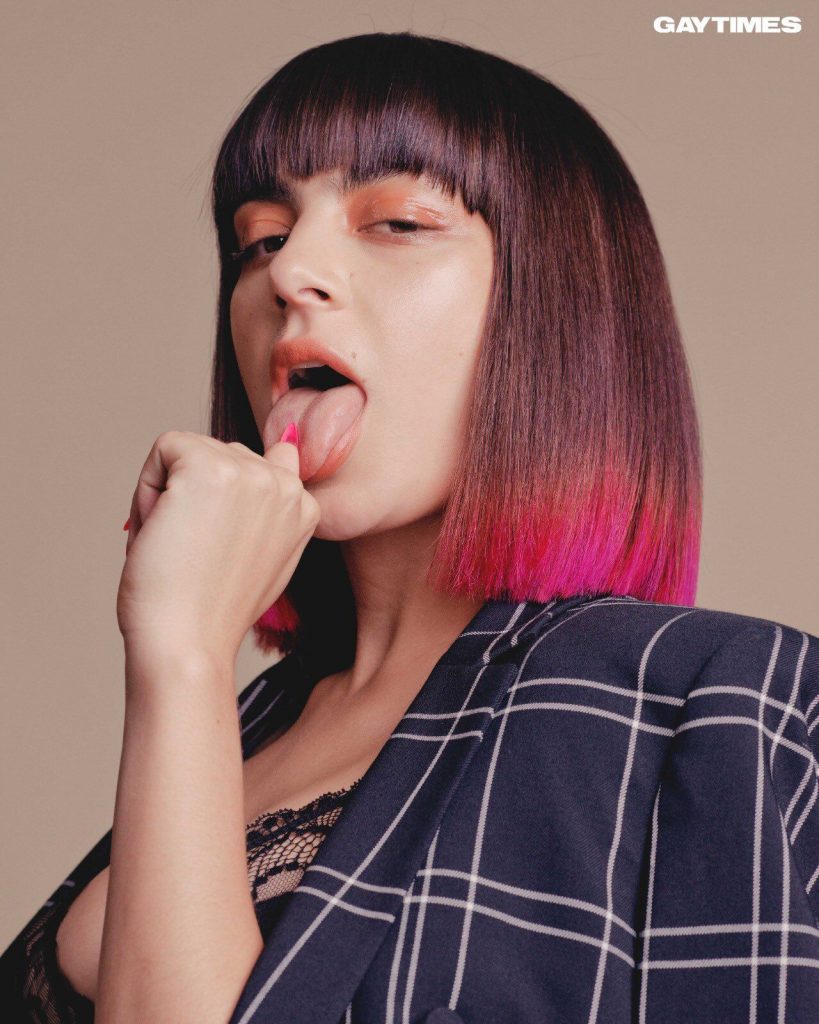 Charli XCX Showing Her Sideboob in a Daring Photoshoot gallery, pic 8