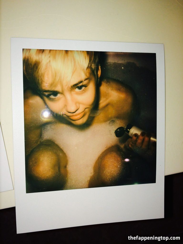 Miley Cyrus’ Raunchiest Leaked and Naked Phots (Of All Time) gallery, pic 188