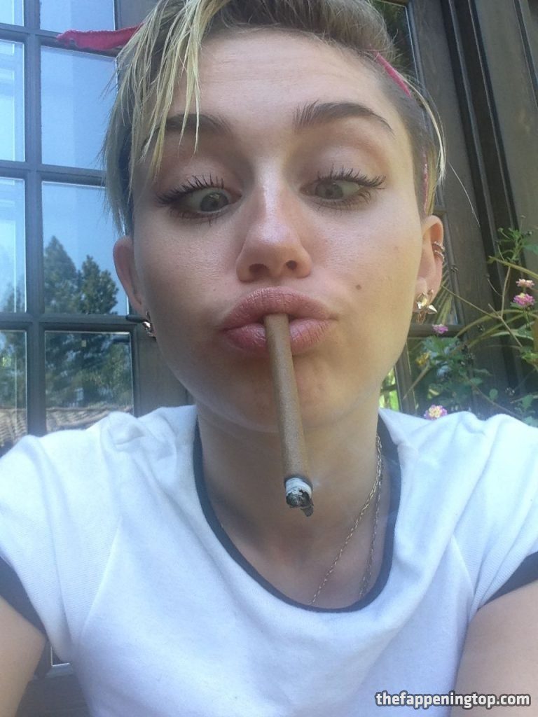 Miley Cyrus’ Raunchiest Leaked and Naked Phots (Of All Time) gallery, pic 190