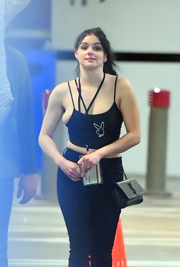 Stacked Bombshell Ariel Winter Accidentally Busts Out of Her Top gallery, pic 58