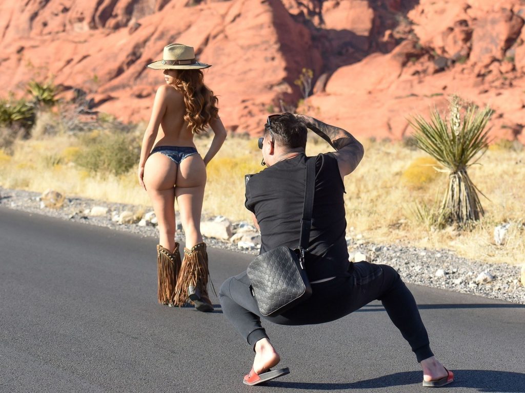 Topless Demi Rose Showing Off Her Ass for a Fun Photoshoot gallery, pic 24