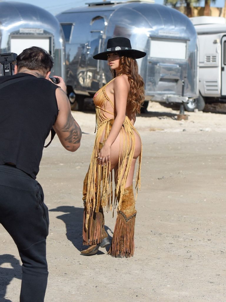 Topless Demi Rose Showing Off Her Ass for a Fun Photoshoot gallery, pic 62