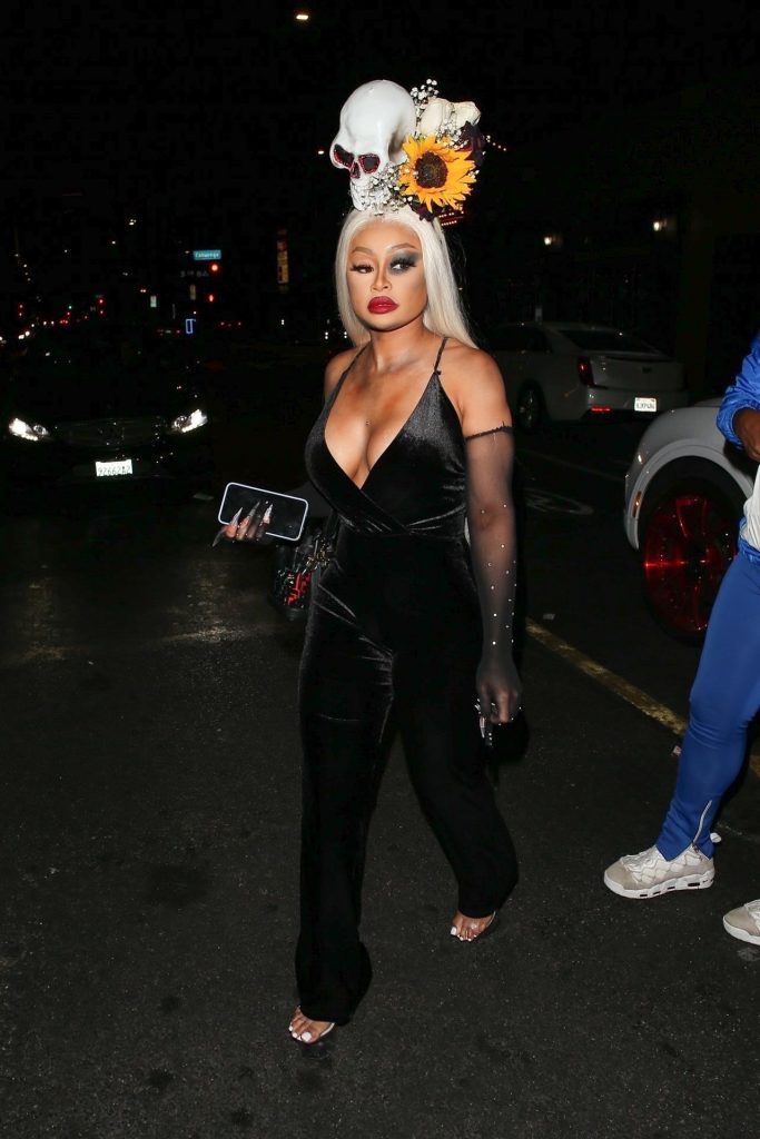 Blac Chyna Showing Her Boobs in an Outrageous Costume  gallery, pic 22