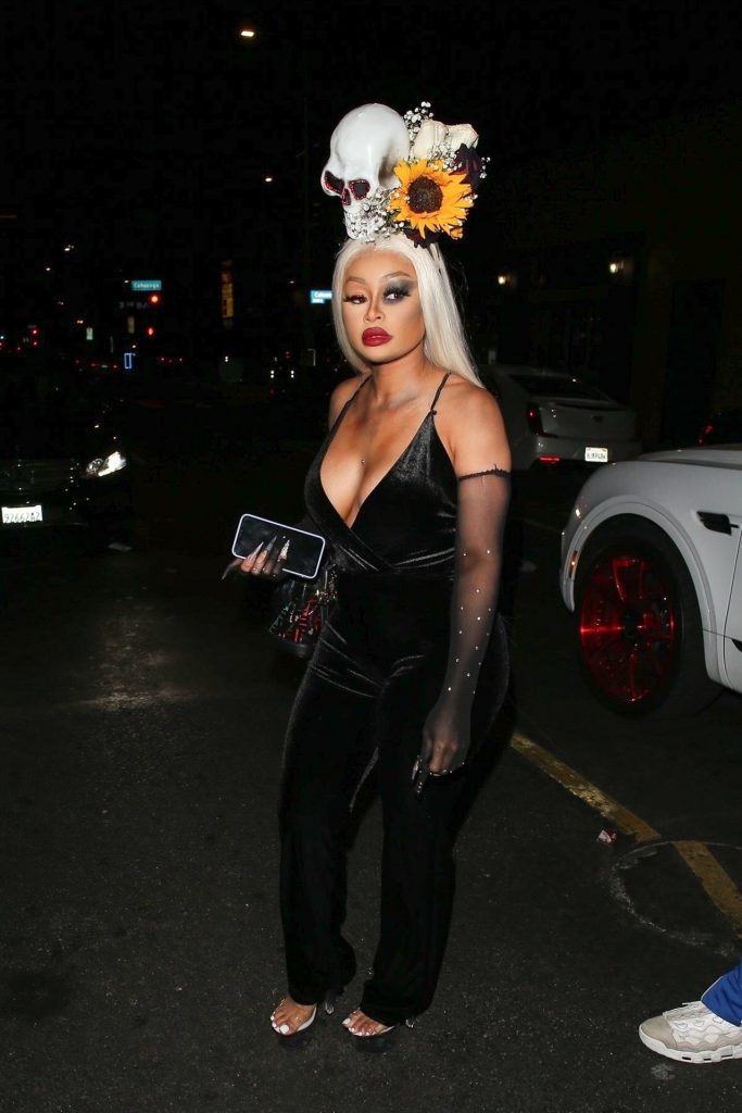 Blac Chyna Showing Her Boobs in an Outrageous Costume  gallery, pic 34