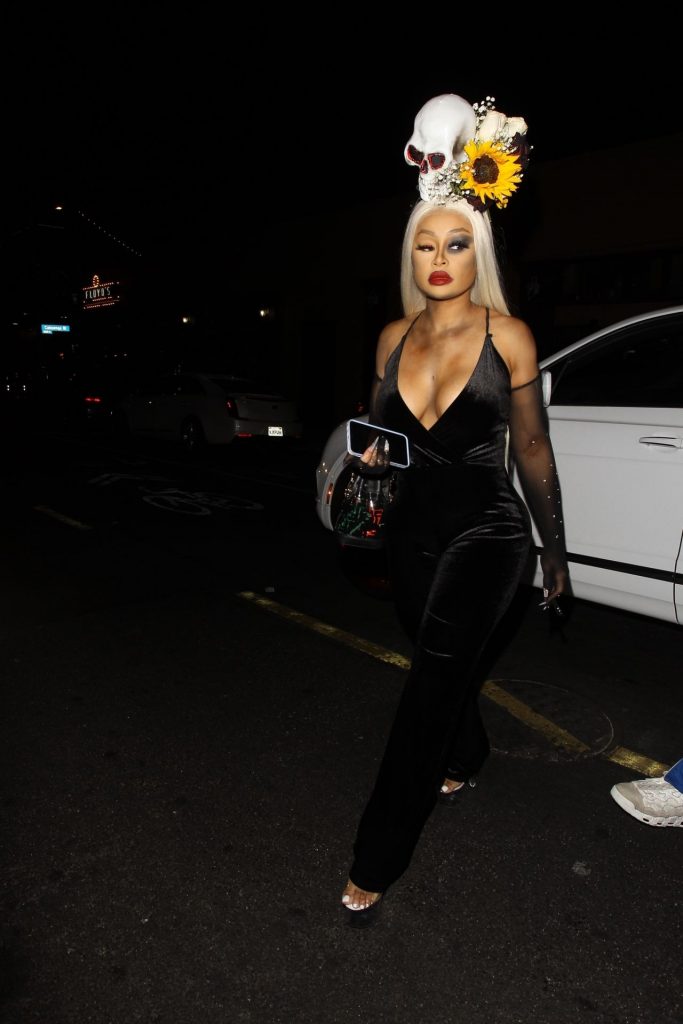 Blac Chyna Showing Her Boobs in an Outrageous Costume  gallery, pic 64