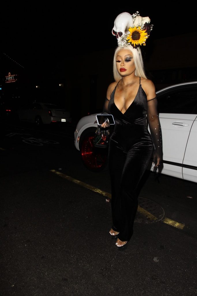 Blac Chyna Showing Her Boobs in an Outrageous Costume  gallery, pic 68
