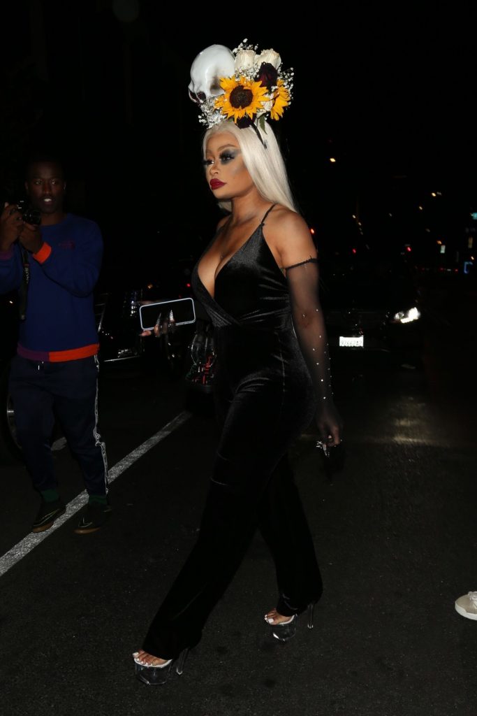 Blac Chyna Showing Her Boobs in an Outrageous Costume  gallery, pic 96
