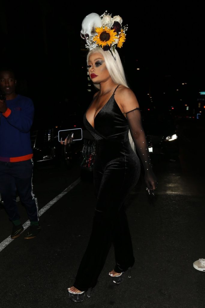 Blac Chyna Showing Her Boobs in an Outrageous Costume  gallery, pic 98