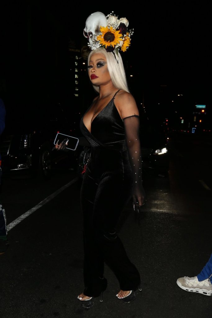 Blac Chyna Showing Her Boobs in an Outrageous Costume  gallery, pic 100