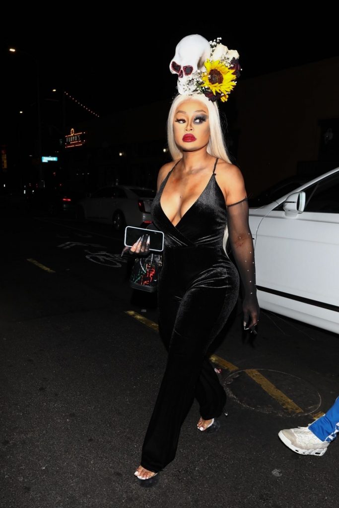 Blac Chyna Showing Her Boobs in an Outrageous Costume  gallery, pic 126