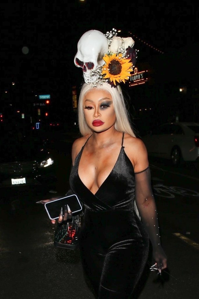 Blac Chyna Showing Her Boobs in an Outrageous Costume  gallery, pic 14