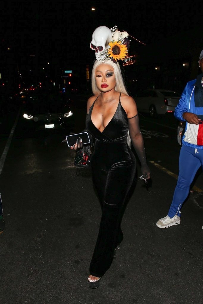 Blac Chyna Showing Her Boobs in an Outrageous Costume  gallery, pic 18