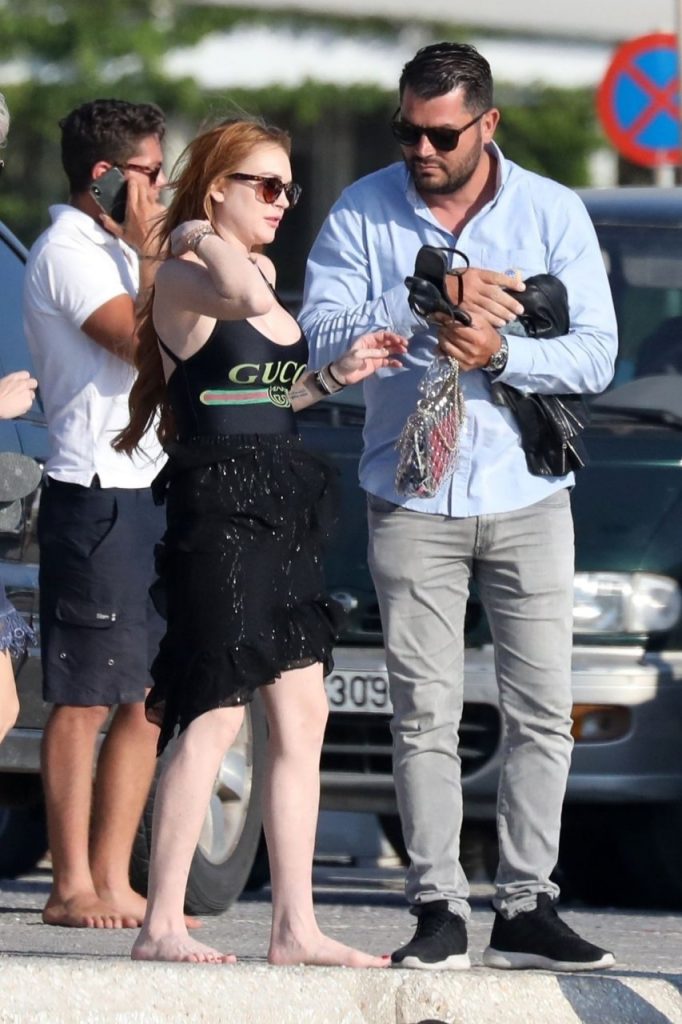 Lindsay Lohan Shows Her Rack and Looks Okay-ish  gallery, pic 22