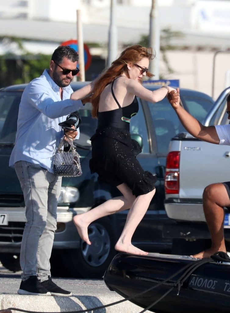 Lindsay Lohan Shows Her Rack and Looks Okay-ish  gallery, pic 18