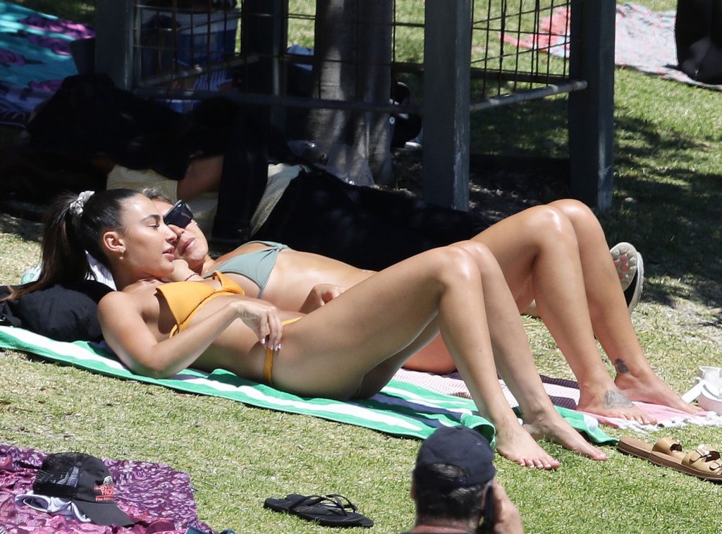 Sexy Girlfriends Noni Janur and Tayla Damir Show Their Bikini Bodies gallery, pic 22