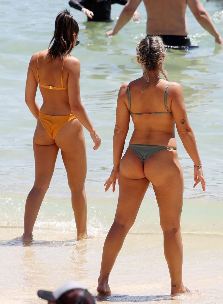 Sexy Girlfriends Noni Janur and Tayla Damir Show Their Bikini Bodies gallery, pic 44