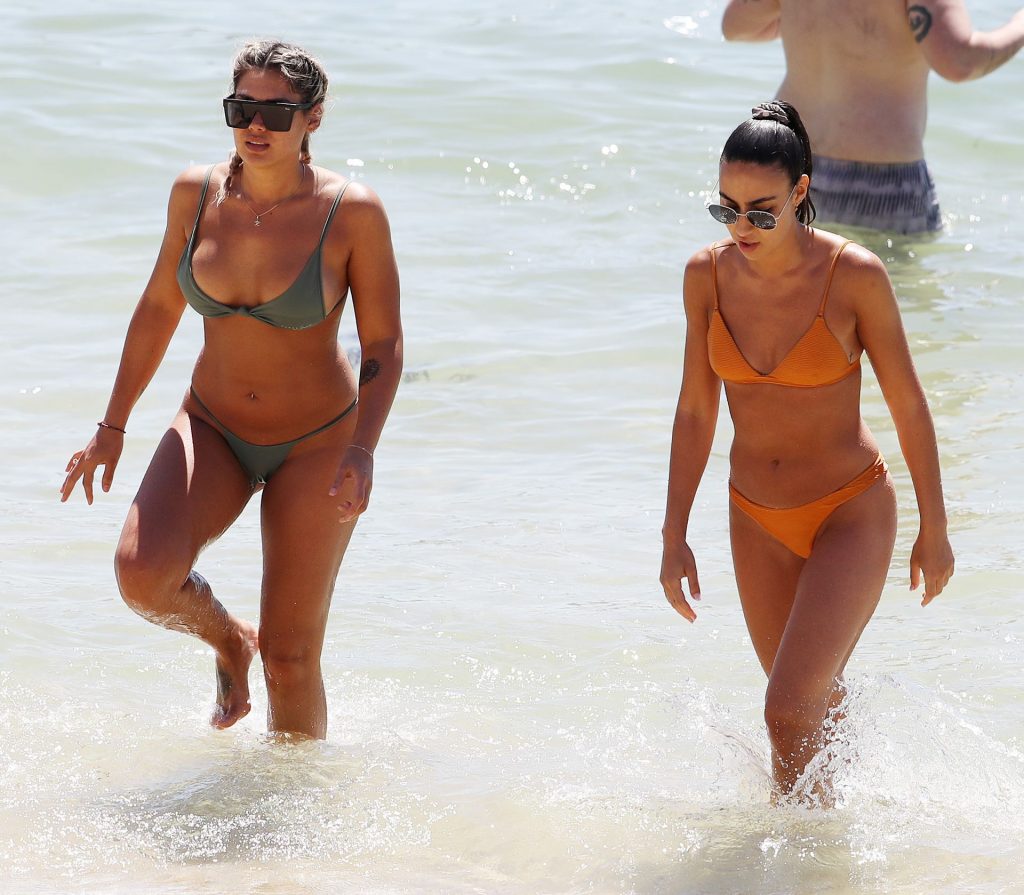 Sexy Girlfriends Noni Janur and Tayla Damir Show Their Bikini Bodies gallery, pic 84