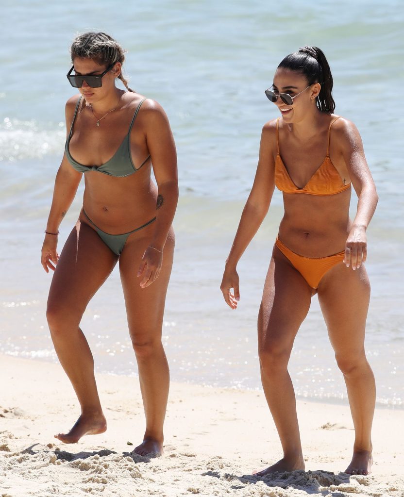 Sexy Girlfriends Noni Janur and Tayla Damir Show Their Bikini Bodies gallery, pic 96