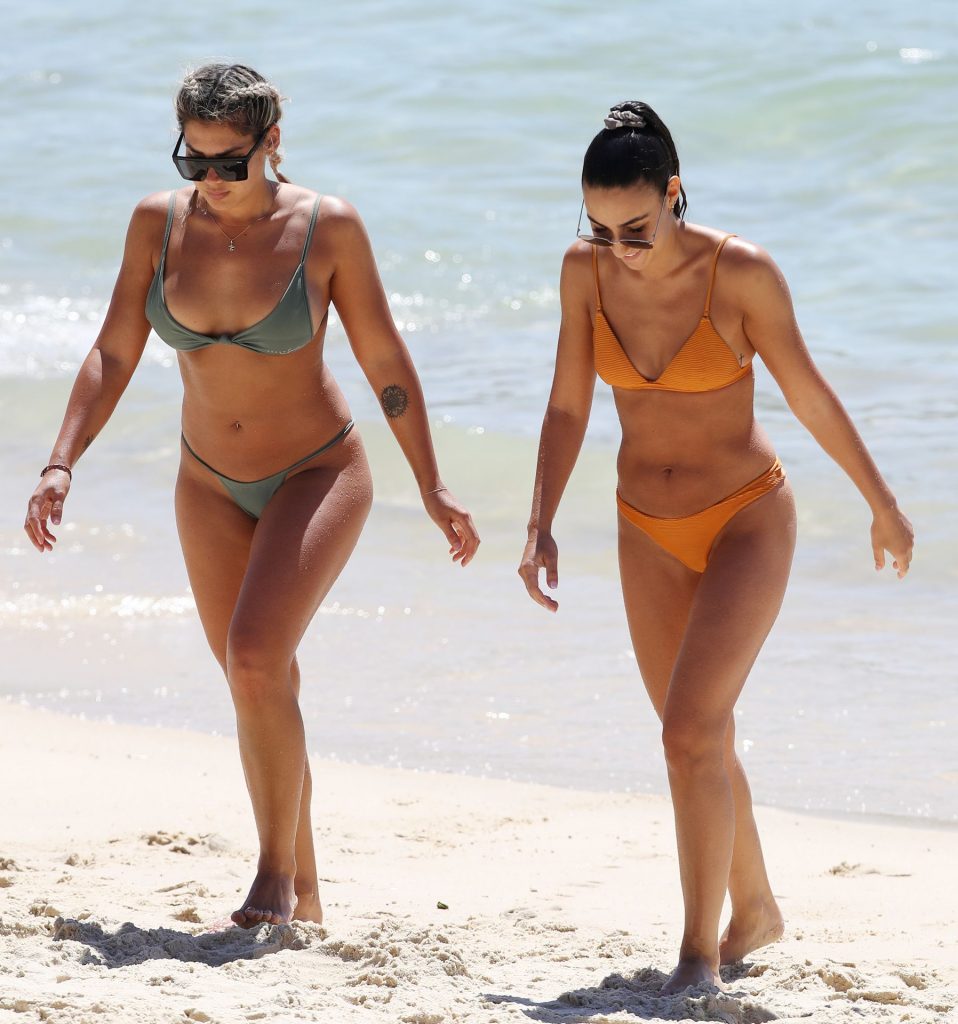 Sexy Girlfriends Noni Janur and Tayla Damir Show Their Bikini Bodies gallery, pic 100