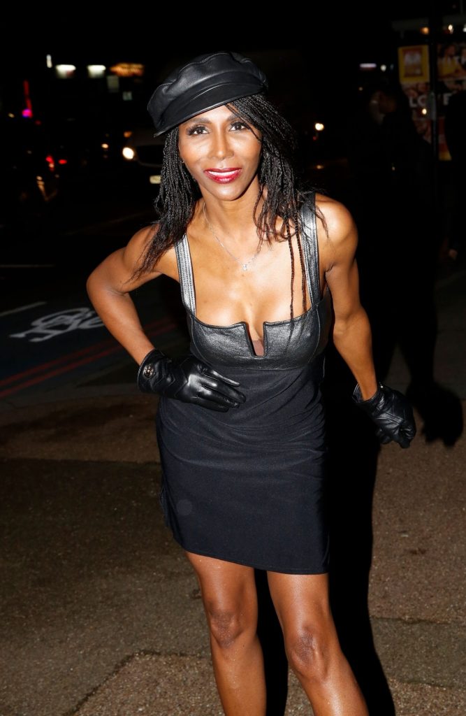 Sinitta Shows Her Boobs in a Fairly Skimpy Dress  gallery, pic 40