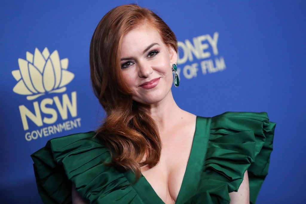 Redheaded Beauty Isla Fisher Stuns in a Cleavage-Baring Dress gallery, pic 246