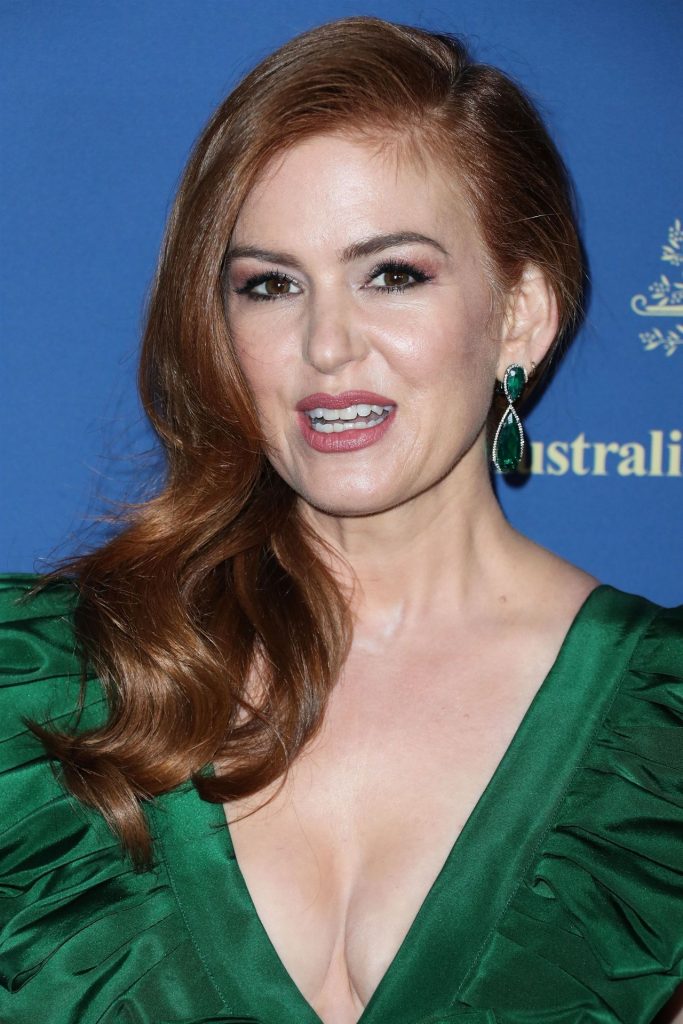 Redheaded Beauty Isla Fisher Stuns in a Cleavage-Baring Dress gallery, pic 252