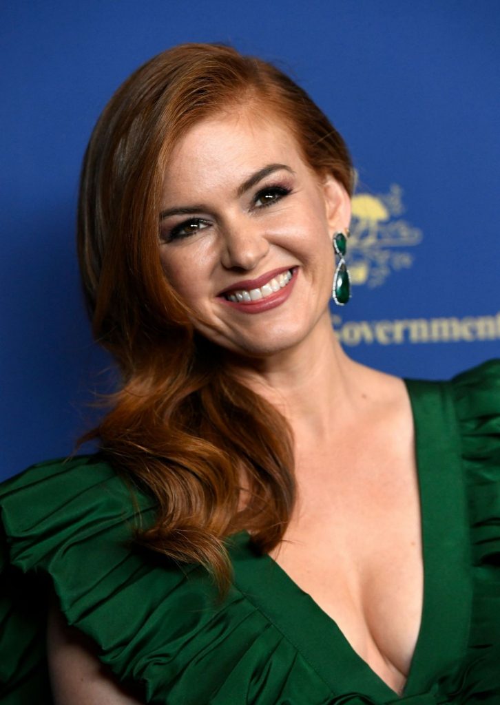 Redheaded Beauty Isla Fisher Stuns in a Cleavage-Baring Dress gallery, pic 270