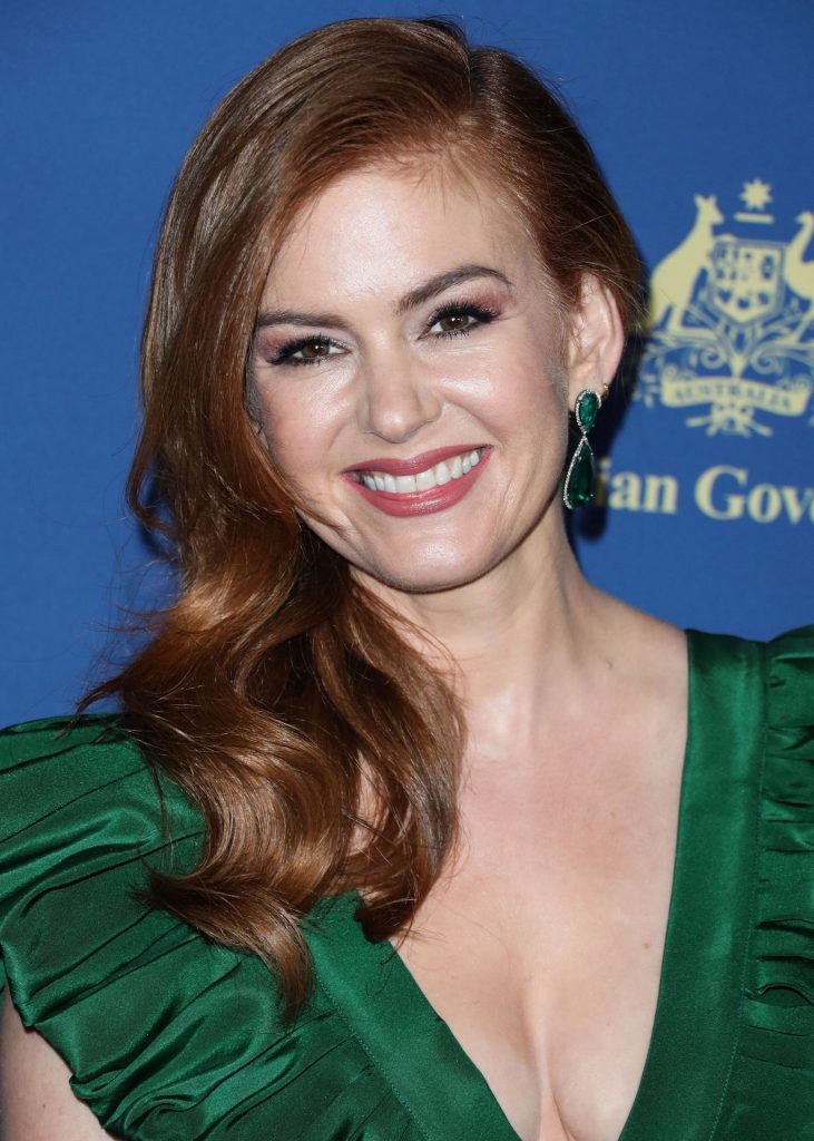 Redheaded Beauty Isla Fisher Stuns in a Cleavage-Baring Dress gallery, pic 76