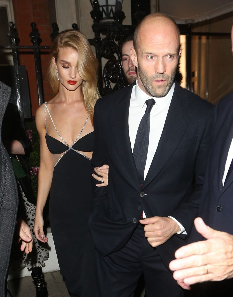 Rosie Huntington-Whiteley Shows Her Beautiful Cleavage  gallery, pic 146