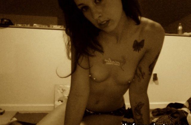 Singer Kreayshawn Shows Her Nude Body (Fappening Porn)