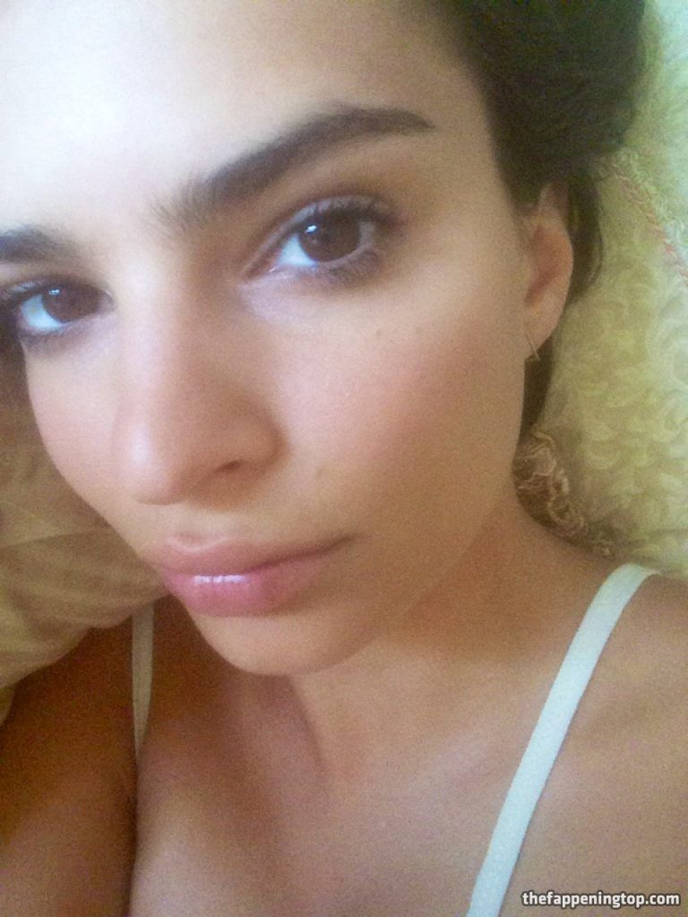 Emily Ratajkowski Fappening Photos [Complete Collection with 174 Images] gallery, pic 322