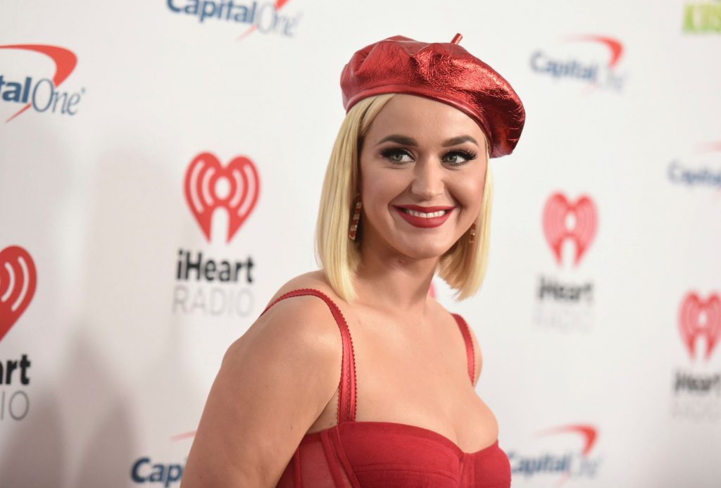 Busty Singer Katy Perry Showcasing Her Cleavage in a Red Dress gallery, pic 176