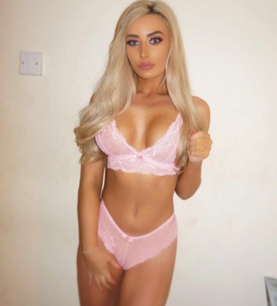 Sexy Collection of Exciting Chloe Crowhurst Pictures  gallery, pic 32