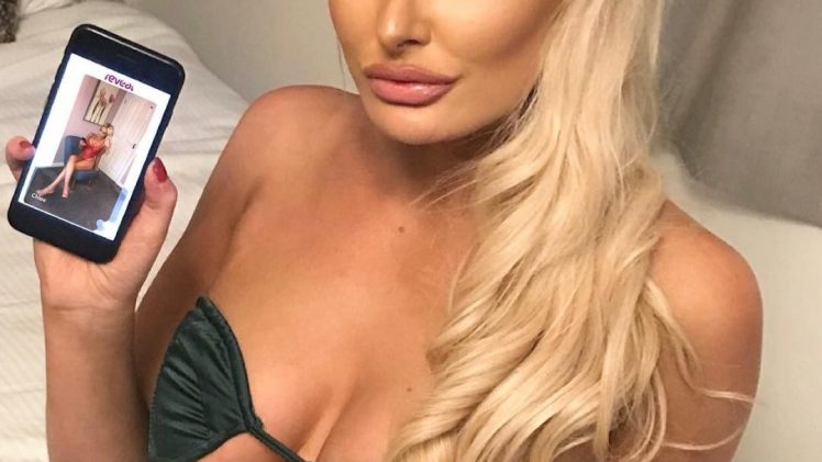 Sexy Collection of Exciting Chloe Crowhurst Pictures (26 Photos)