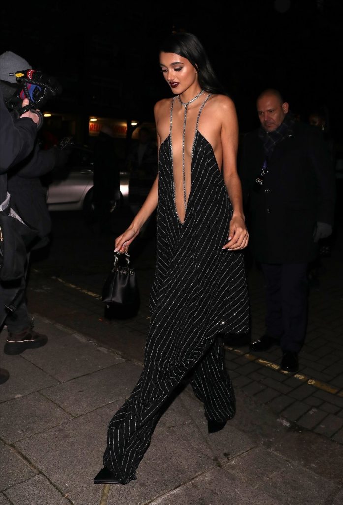Braless Neelam Gill Showing Off Her Titties in a Strange Dress gallery, pic 12