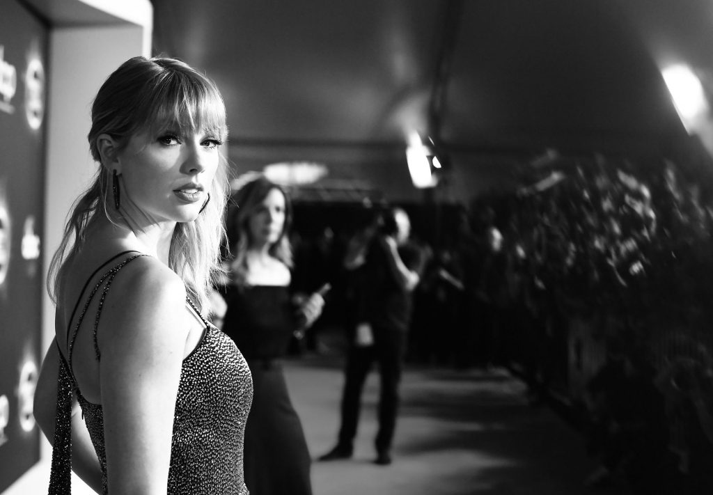 Taylor Swift’s Sexiest Pictures from American Music Awards 2019 gallery, pic 220
